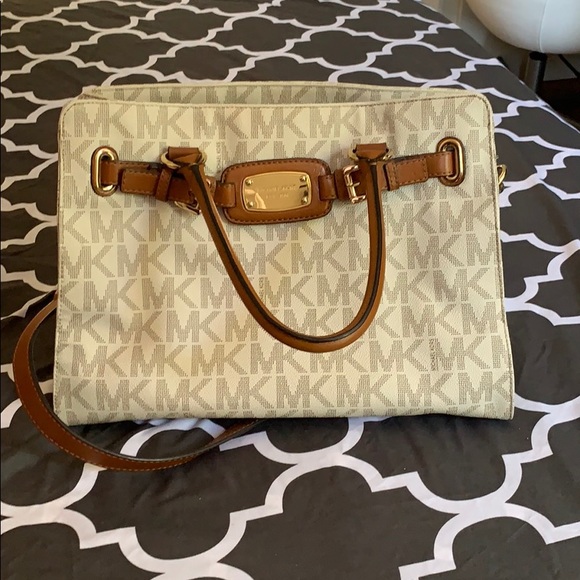 Michael Kors Handbags - Authentic Michael Kors Hamilton logo Satchel Bag.